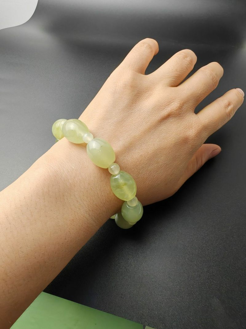 Natural Xiuyan jade bracelet for both men and women, made of ice-transparent material, in good condition, size 14×18, DIY bracelet jewelry, beaded