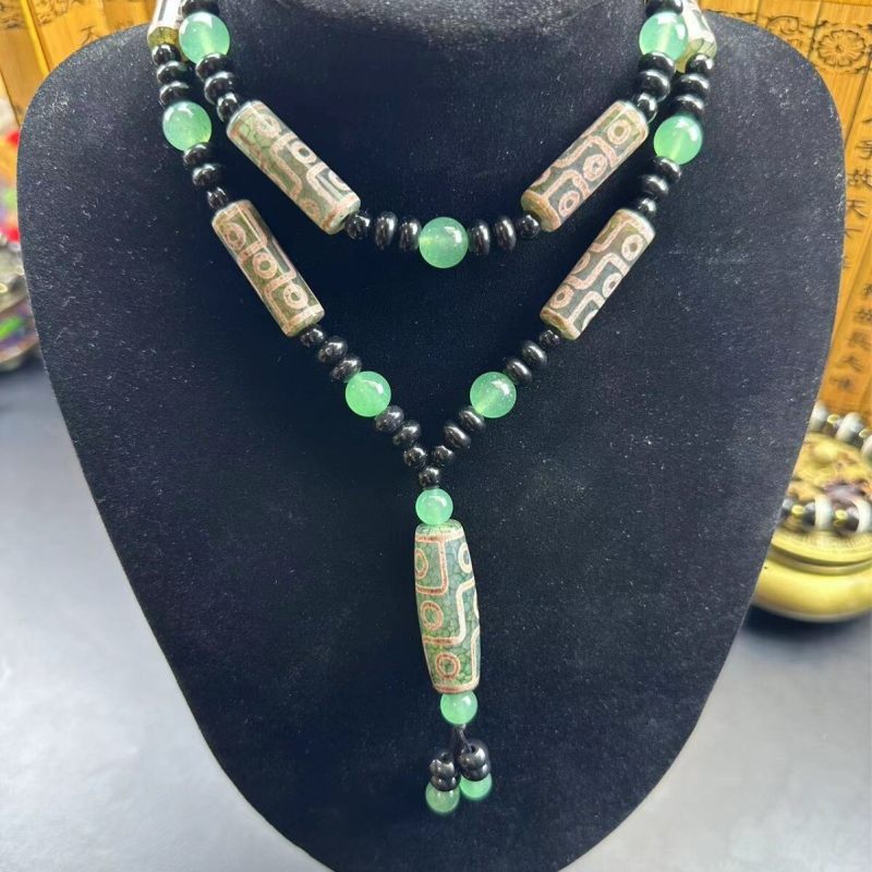 Wholesale of natural agate, Tibetan-style green ghost sweater chain bottom beads, nine-eyed sky beads pendant, Bodhi Chinese style