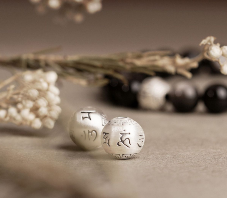 Cross-border obsidian bracelet for women, crystal and silver obsidian six-character motto for good luck and mood stability, men's Buddhist prayer beads