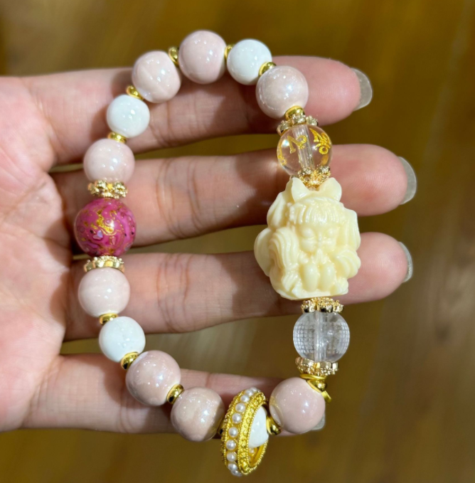 Incense ash porcelain nine-tailed fox bracelet strung with powder porcelain natural crystal Little Phoenix Nine Love Best friend bracelet