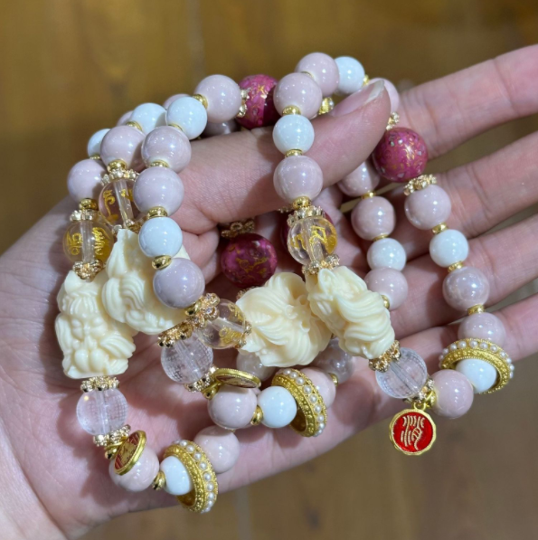 Incense ash porcelain nine-tailed fox bracelet strung with powder porcelain natural crystal Little Phoenix Nine Love Best friend bracelet