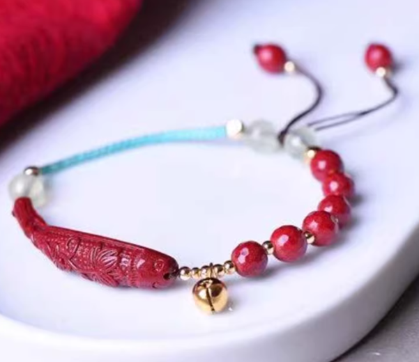 The 6mm cut surface of the original purple gold sand bracelet is paired with a 14k pure silver color-retaining accessory, a hand-woven rope made of grape stone with an annual surplus