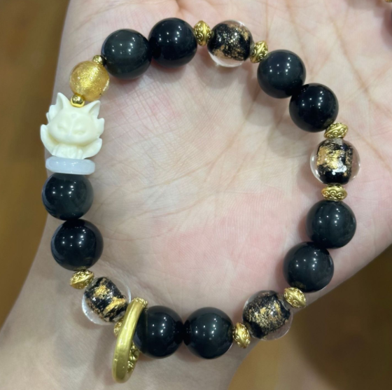 Incense ash porcelain nine-tailed fox bracelet strung with powder porcelain natural crystal Little Phoenix Nine Love Best friend bracelet