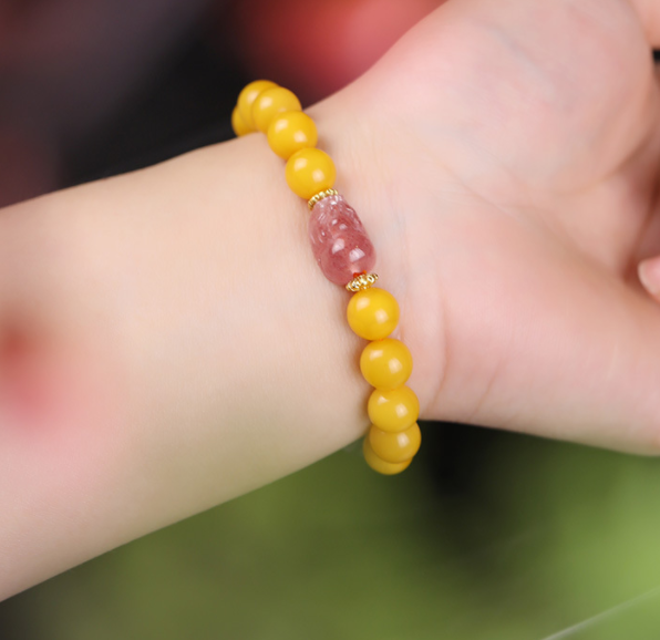 Natural amber bracelet, women's amber chicken oil yellow honey DIY crystal PI Xiu bracelet, round beads 8mm