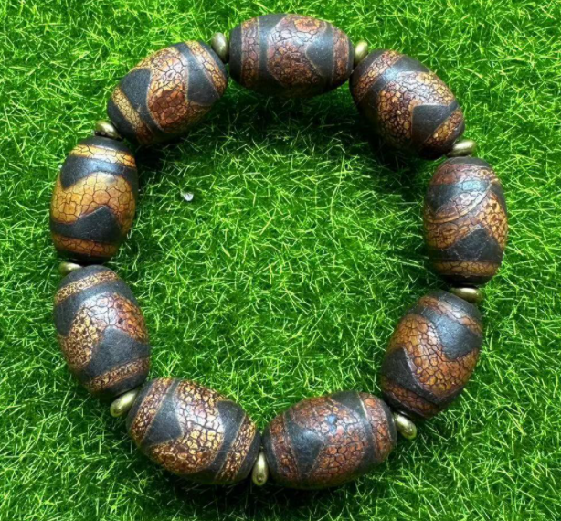Wholesale of natural agate, Tibetan-style red skin old material agate bracelets, agate beads, Bodhi accessories, and loose beads