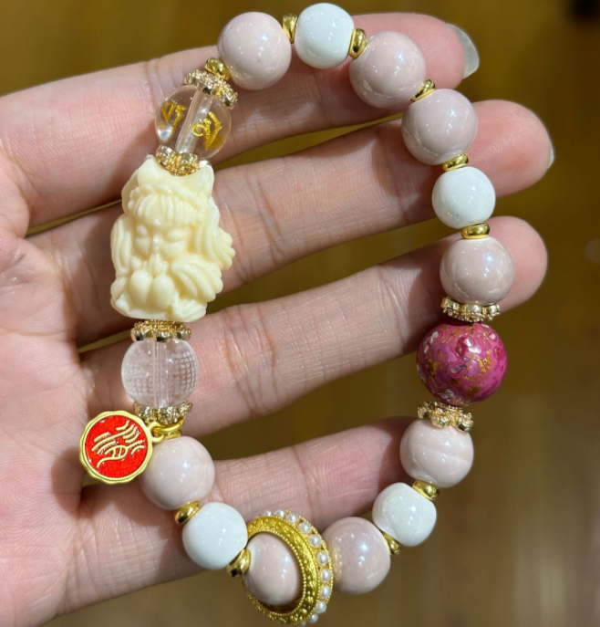 Incense ash porcelain nine-tailed fox bracelet strung with powder porcelain natural crystal Little Phoenix Nine Love Best friend bracelet