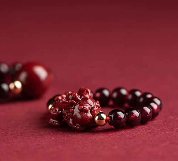 Original cinnabar bead ring, garnet index finger gold, PI Xiu ring tail, niche design ring, ancient style