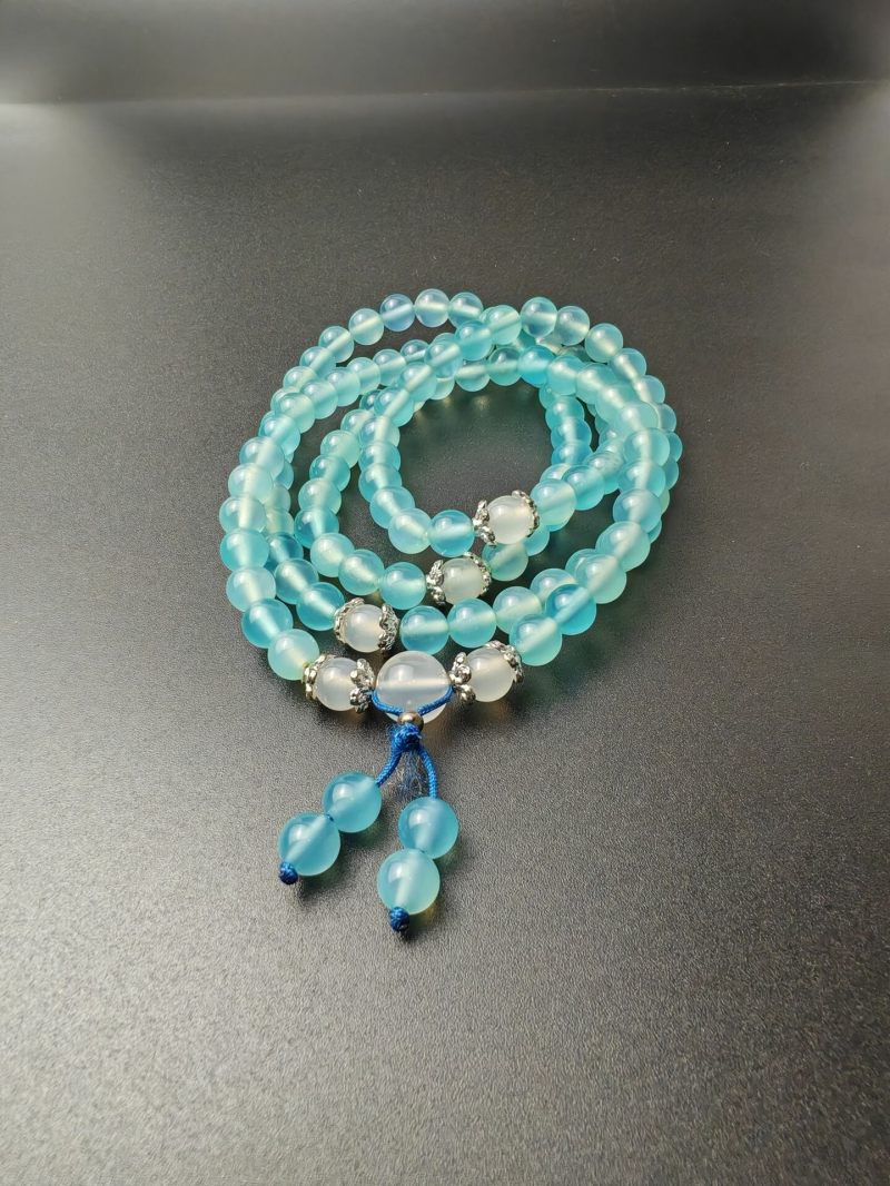 Natural loose beads chalcedony elastic rope long chains can be made into bracelets or necklaces with a diameter of 0.6. DIY beaded jewelry