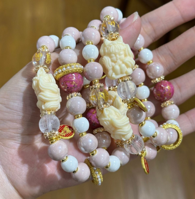 Incense ash porcelain nine-tailed fox bracelet strung with powder porcelain natural crystal Little Phoenix Nine Love Best friend bracelet