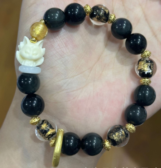 Incense ash porcelain nine-tailed fox bracelet strung with powder porcelain natural crystal Little Phoenix Nine Love Best friend bracelet