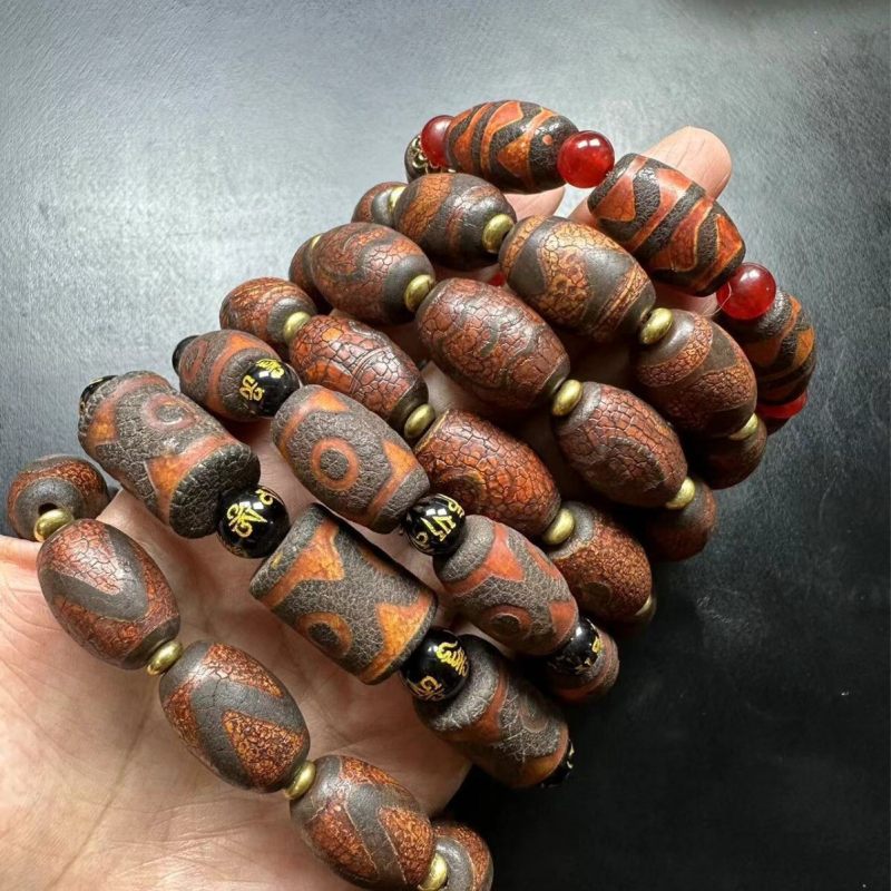 Wholesale of natural agate, Tibetan-style red skin old material agate bracelets, agate beads, Bodhi accessories, and loose beads