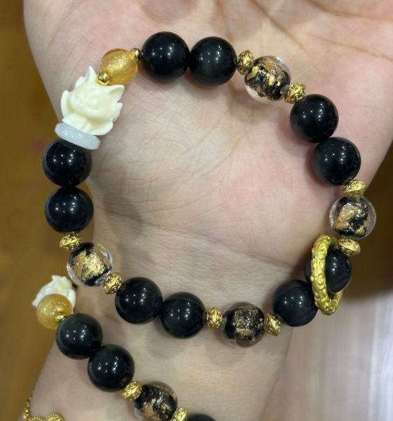 Incense ash porcelain nine-tailed fox bracelet strung with powder porcelain natural crystal Little Phoenix Nine Love Best friend bracelet