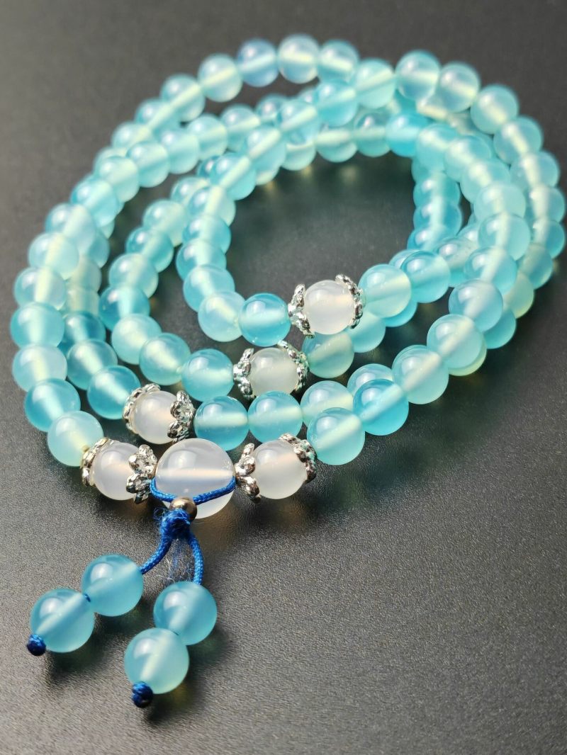 Natural loose beads chalcedony elastic rope long chains can be made into bracelets or necklaces with a diameter of 0.6. DIY beaded jewelry