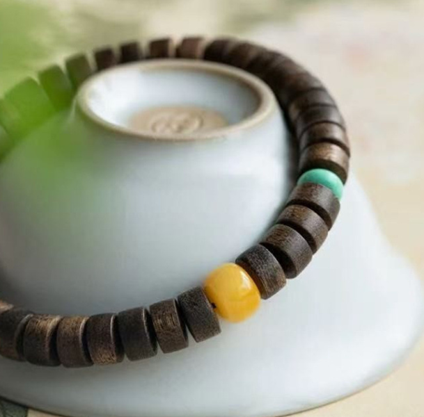 Natural agarwood bracelet, genuine, emotionally stable bracelet, green agarwood, amber, turquoise, cultural play, straight-cut sandalwood bracelet