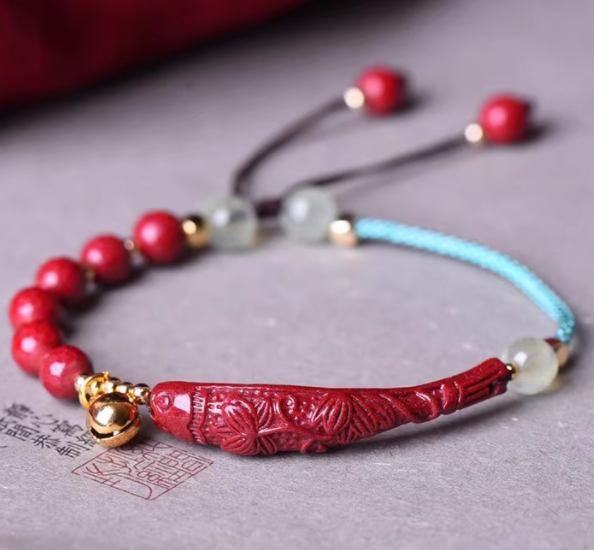 The 6mm cut surface of the original purple gold sand bracelet is paired with a 14k pure silver color-retaining accessory, a hand-woven rope made of grape stone with an annual surplus