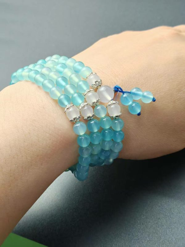 Natural loose beads chalcedony elastic rope long chains can be made into bracelets or necklaces with a diameter of 0.6. DIY beaded jewelry