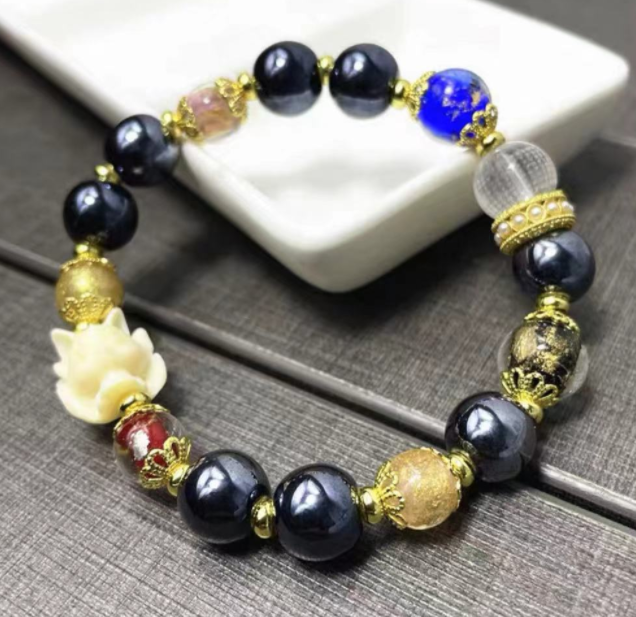 Incense ash porcelain nine-tailed fox bracelet strung with powder porcelain natural crystal Little Phoenix Nine Love Best friend bracelet