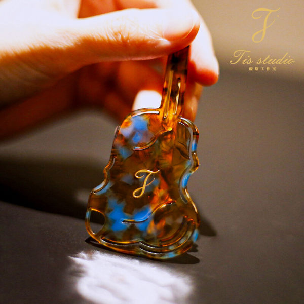 Tis | Acetate Fiber Bangs Hair Clip